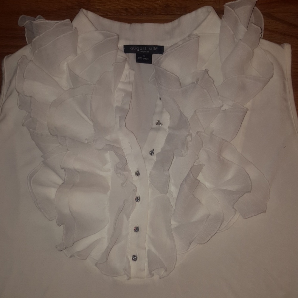 White blouse - Picture 2 of 3